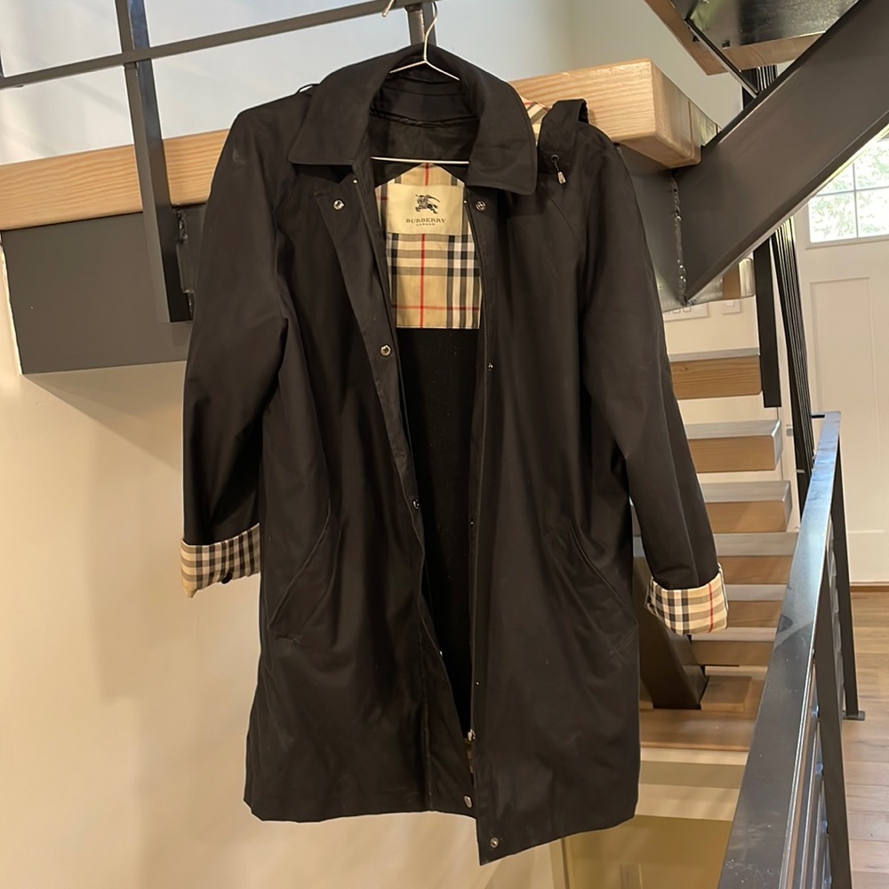 Burberry Raincoat - Removable Fleece Liner! - Size 8R